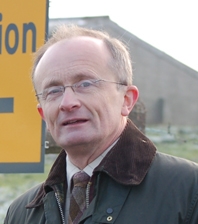 Portrait photo of Councillor Robert Barnard